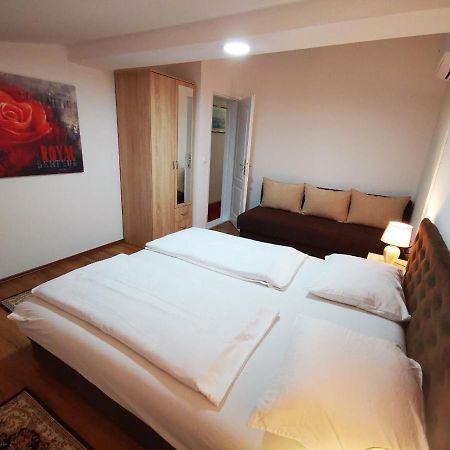 Private Riverside Villa Silvia Μόσταρ Εξωτερικό φωτογραφία