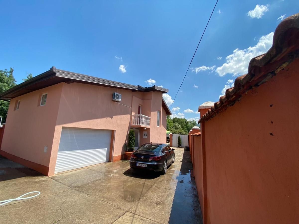 Private Riverside Villa Silvia Μόσταρ Εξωτερικό φωτογραφία