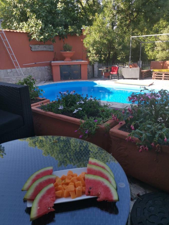 Private Riverside Villa Silvia Μόσταρ Εξωτερικό φωτογραφία