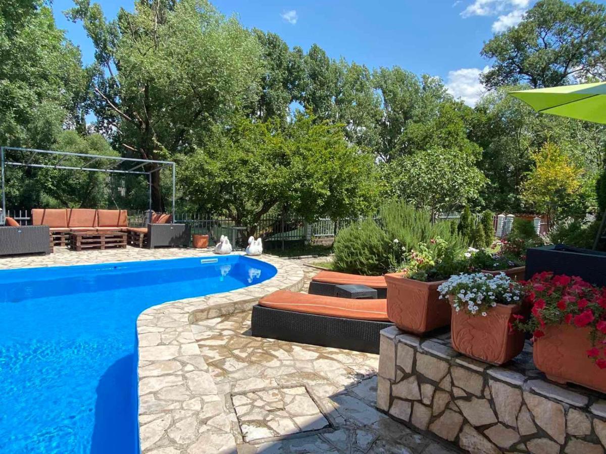 Private Riverside Villa Silvia Μόσταρ Εξωτερικό φωτογραφία