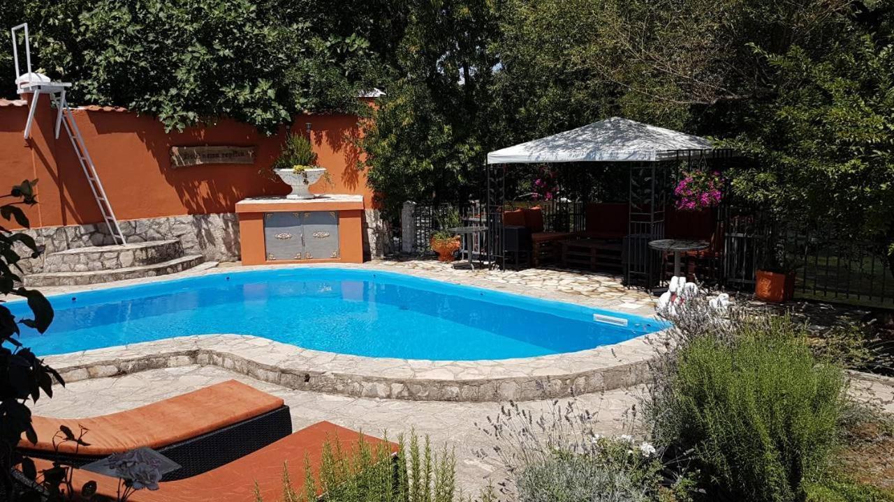 Private Riverside Villa Silvia Μόσταρ Εξωτερικό φωτογραφία