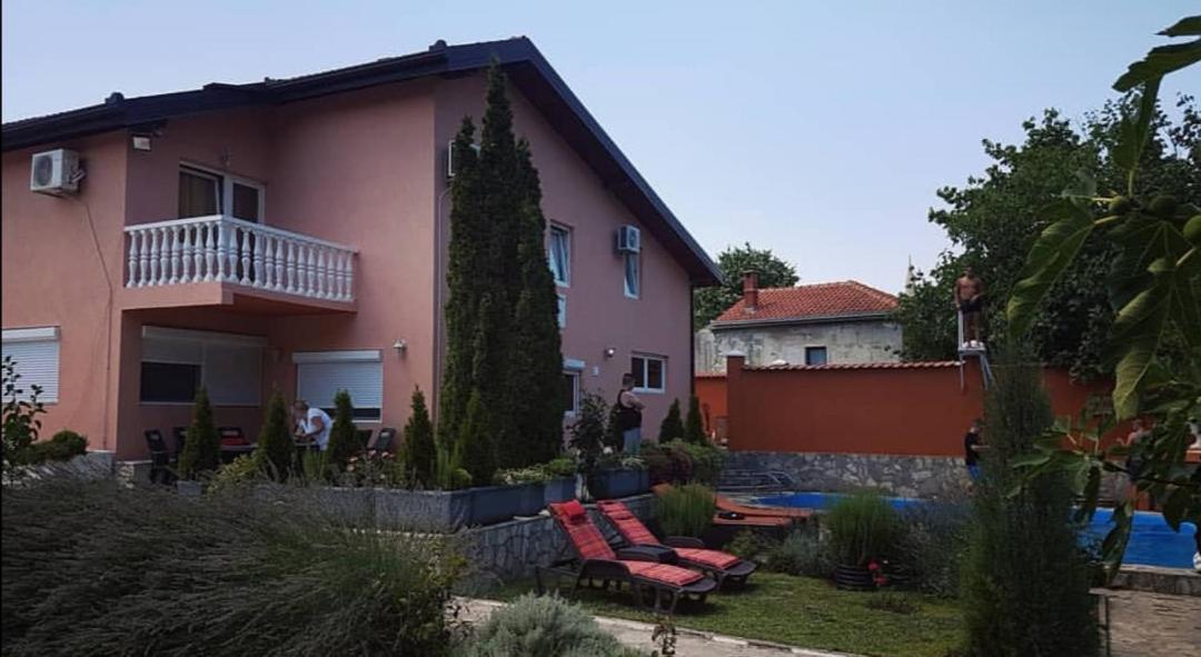 Private Riverside Villa Silvia Μόσταρ Εξωτερικό φωτογραφία