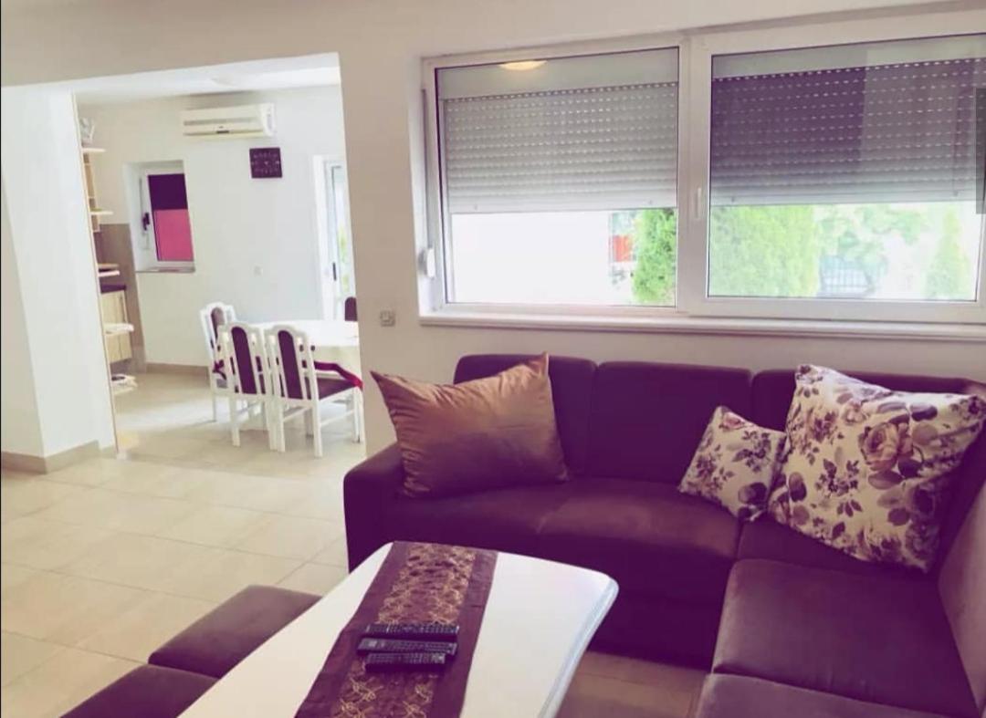 Private Riverside Villa Silvia Μόσταρ Εξωτερικό φωτογραφία