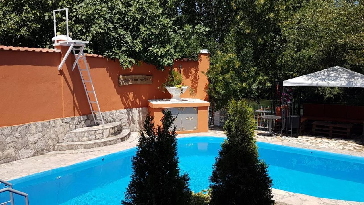 Private Riverside Villa Silvia Μόσταρ Εξωτερικό φωτογραφία